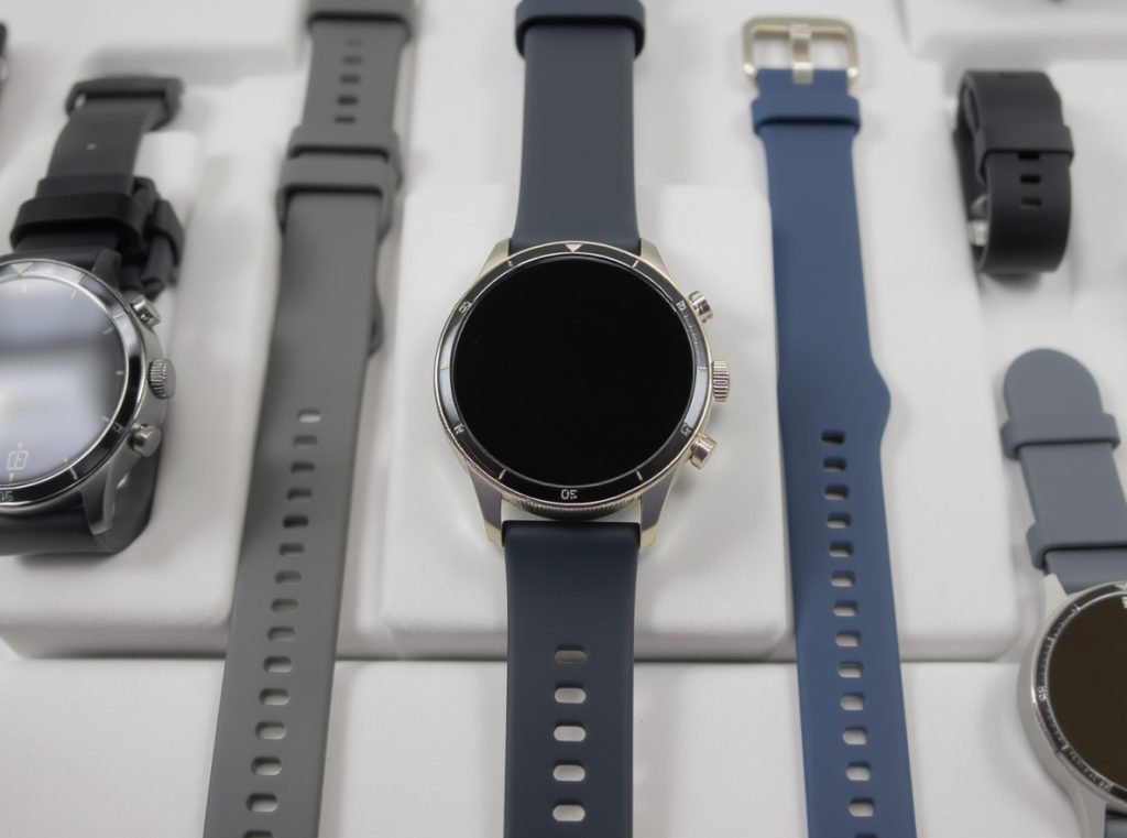 Best budget smartwatches recommended by Reddit users under $100