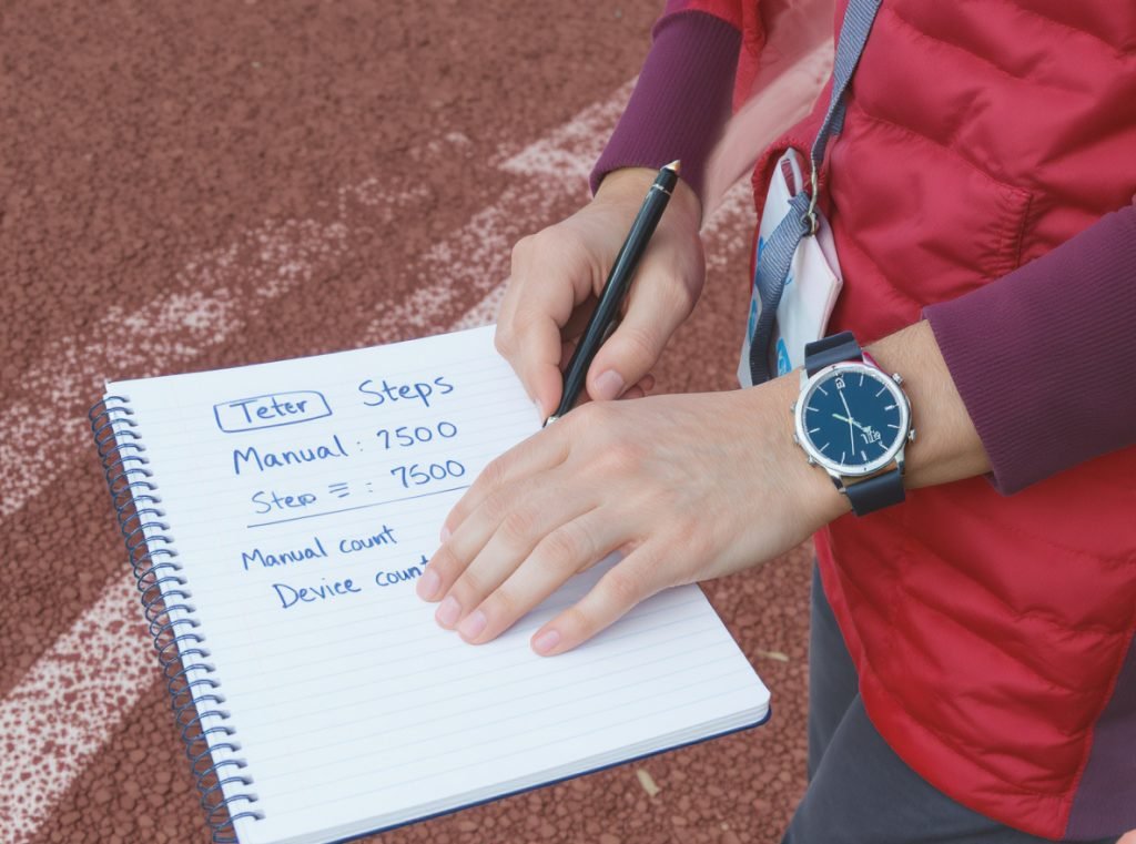 Testing smartwatch step accuracy manual counting vs device reading