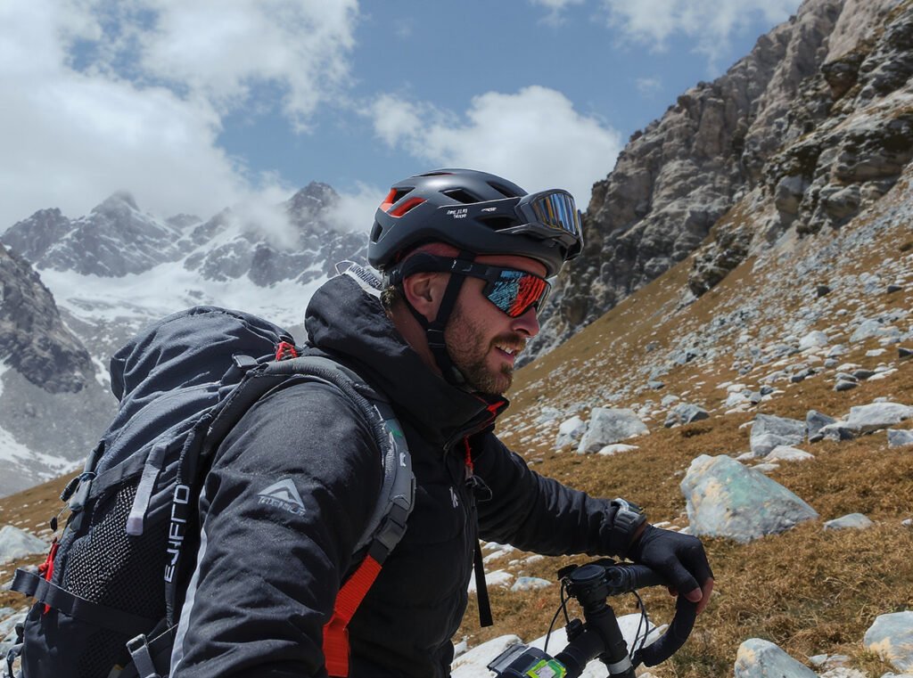 Endurance athlete mountain terrain Garmin Fenix specialized GPS navigation